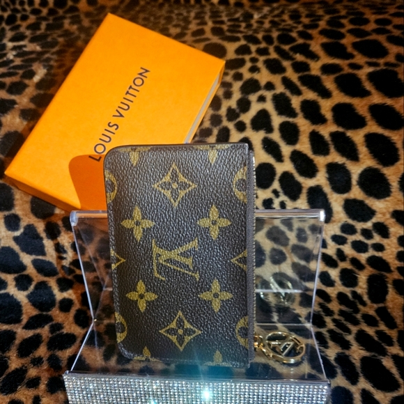 LOUIS VUITTON Monogram Zippered Card Holder in Red (Microchipped) - Picture 2 of 12